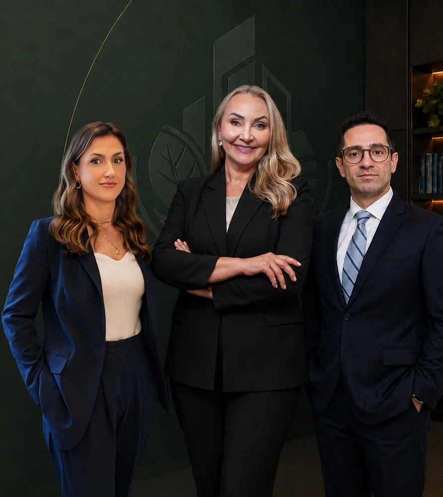 Alexandre Waltrick, Daniela Reinehr e Sheila Meirelles, sócios da WRM Advogados, no escritório em Florianópolis